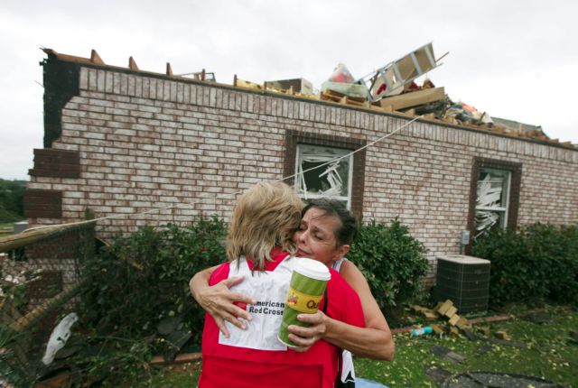 Στους 14 οι νεκροί σε Οκλαχόμα και Μισούρι από τους νέους ανεμοστρόβιλους